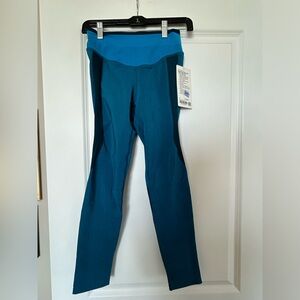 NWT Lululemon seamless mesh training tight 25”.
